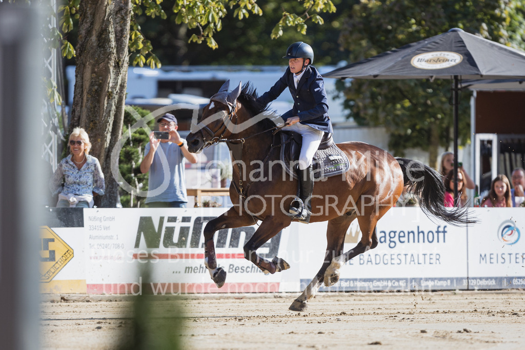 220828_Delbrueck_A2-Spr-240 | Deine schönsten Turniermomente als professionelle Fotos! Entdecke hochwertige Pferdesport-Fotografie im Online-Shop. Jetzt Fotos finden & bestellen!