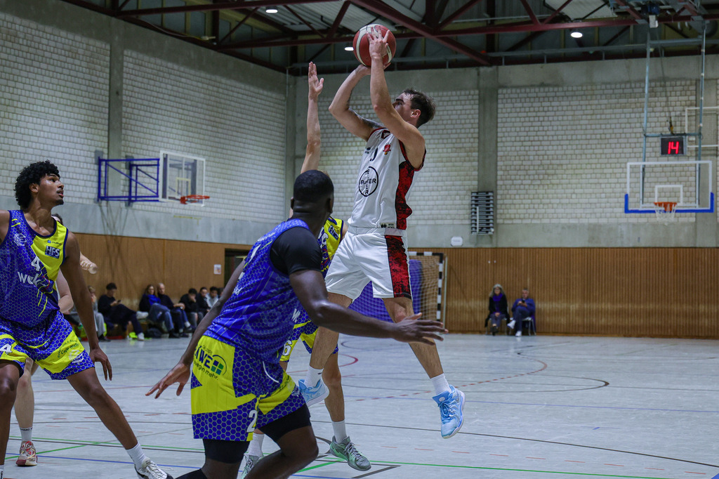 Regio BAYER GIANTS vs SV Haspe 70-49 | Fotos von Basketballspielen aus dem Raum NRW fotografiert von Gero Mueller-Laschet und Daniel Schaefer - Realisiert mit Pictrs.com