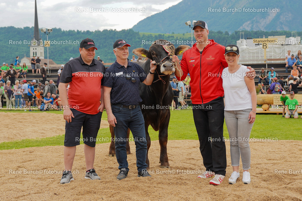 Sieger Muni | René Burch leidenschaftlicher Fotograf aus Kerns in Obwalden.  Hier finden sie Sport, Landschaft und Natur Fotografie.
 - Realisiert mit Pictrs.com