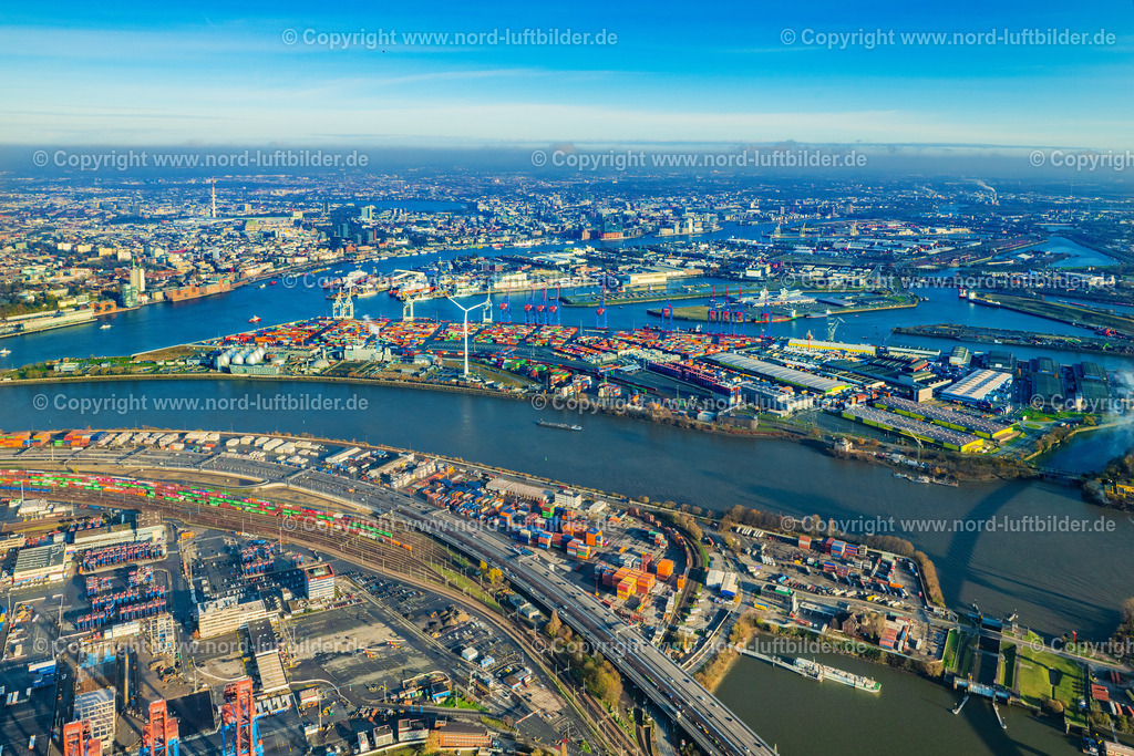 Hamburg_Tollerort_HHLA_CTT_ELS_5594231124 | HAMBURG 12.10.2024 Containerterminal im Containerhafen des Überseehafen Container Terminal Tollerort in Hamburg. // Container Terminal in the port of the international port Container Terminal Tollerort in Hamburg. Foto: Martin Elsen