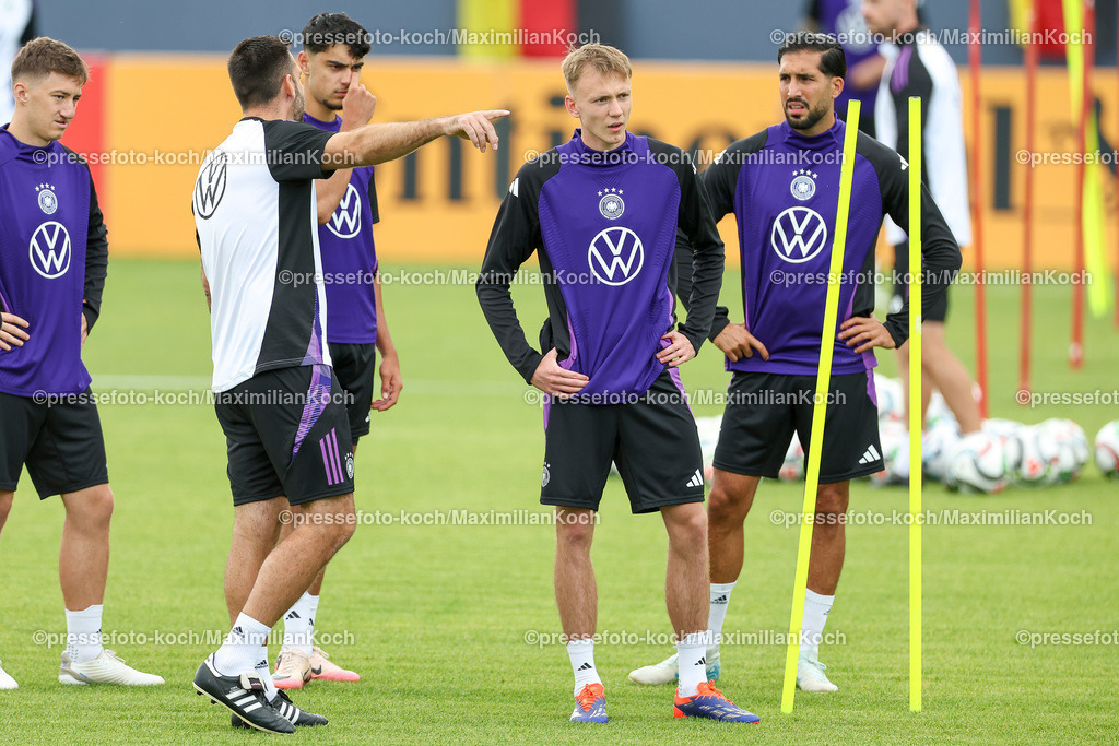 DFB08092402081 | 08.09.2024, Düsseldorf, Fußball, öffentliches Training der DFB Nationalmannschaft Deutschland,  Paul-Janes-Stadion: Angelo Stiller (GER #19) Aleksandar Pavlovic (GER #16) Maximilian Beier (GER #14) Emre Can (GER #23)DFB regulations prohibit any use of photographs as image sequences and or quasi-video.