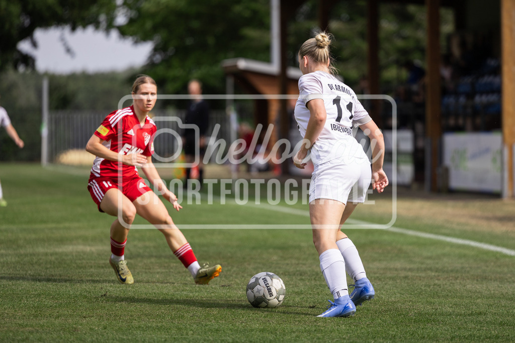 Fußball I Frauen I Testspiel I SpVg Aurich - DJK Arminia Ibbenbüren I 15271 | realhellocedii - Realisiert mit Pictrs.com