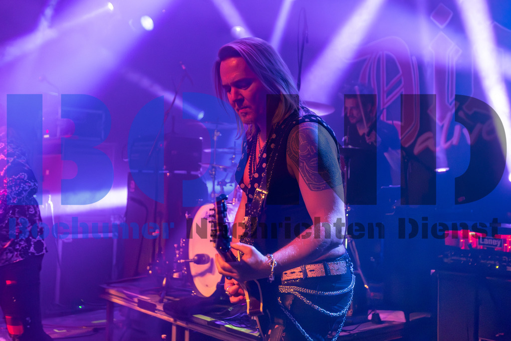 SES_NURDIO20250102-4 | bond - Realisiert mit Pictrs.com