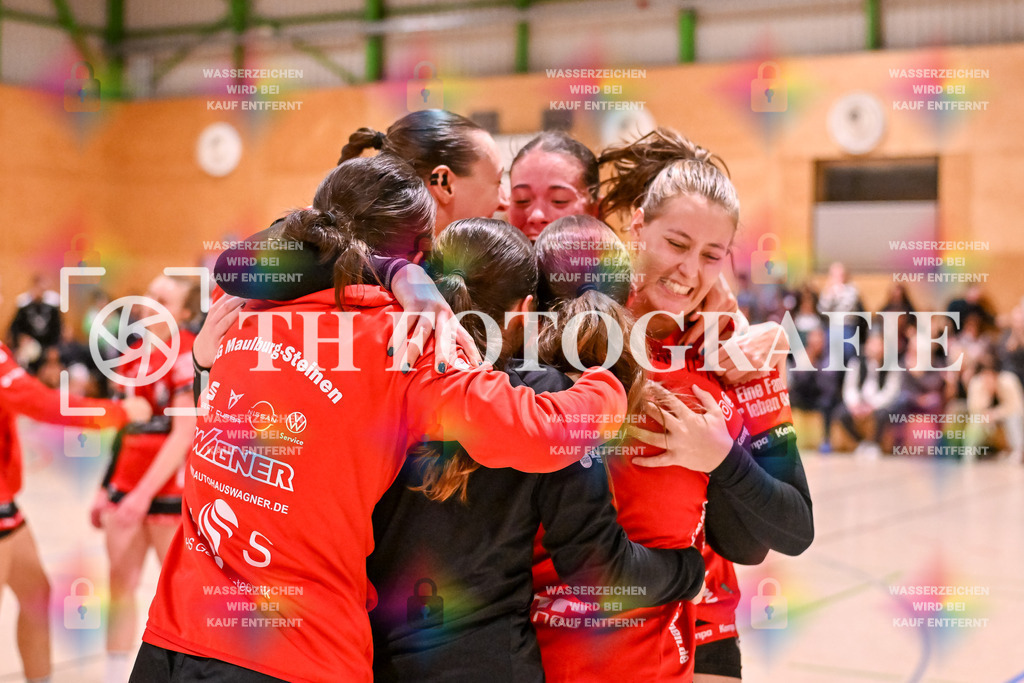 GER, SG Maulburg/Steinen - HSG Dreiland, Frauen-Handball, Oberliga Suedbaden, 3. Spieltag, Saison 2024/2025, 12.10.2024 | Davina Schmidt (SG Maulburg/Steinen, #17), Maike Hartmann (SG Maulburg/Steinen, #22), Elisa Geiss (SG Maulburg/Steinen, #19), Sabrina Gruber (SG Maulburg/Steinen, #71), Laura Traeber (SG Maulburg/Steinen, #11), Miriam Wolpensinger (SG Maulburg/Steinen, #02) jubeln.GER, SG Maulburg/Steinen - HSG Dreiland, Frauen-Handball, Oberliga Suedbaden, 3. Spieltag, Saison 2024/2025, 12.10.2024Foto: TH Fotografie/Thomas Hess