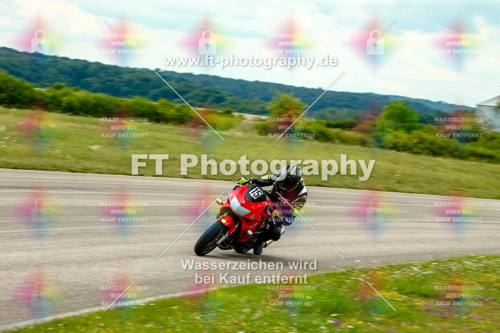 Chambley Juli-3329 | Hier findet Ihr Bilder von Touristenfahrten auf der Nürburgring Nordschleife oder von anderen Veranstaltungen die ich besucht habe. Viel Spass beim Durch Schauen 