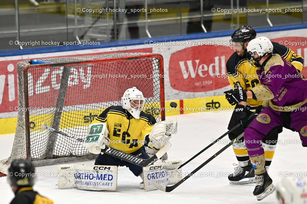 EC Kellerberg vs. EC Arnoldstein | #31 Zimmermann Max EC Arnoldstein, #37 Pirker Luca EC Kellerberg, EC Kellerberg vs. EC Arnoldstein, EC Kellerberg vs. EC Arnoldstein am 31.01.2025 in Villach (Stadthalle Villach), Austria, (Photo by Bernd Stefan)