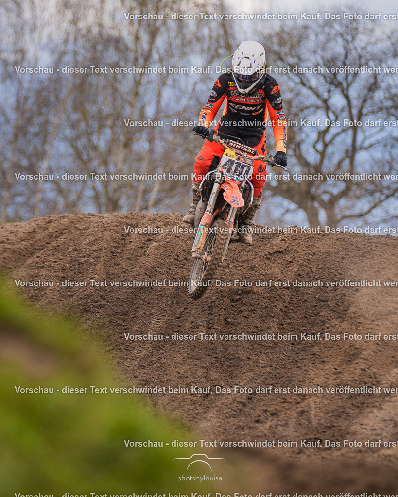 04_13_Bensdorf_85-3377 | Sportfotografin aus Berlin-Brandenburg mit Fokus auf Motocross. Ich halte deine sportliche Leistung und echte Emotionen auf und neben der Strecke professionell fest. Entdecke die Fotos von deinem Rennen und bestelle sie direkt hier im Shop.