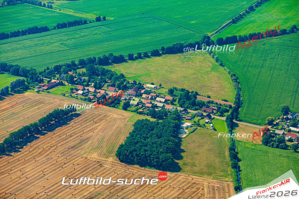 Neu Lüblow Lüblow Bild- Das Luftbild wurde 2025 vom UL-Flugzeug heraus erstellt ( keine Drohne bzw. Drohnenaufnahme ) - Hochauflösende Luftaufnahme -Nicht vergleichbar mit Google Maps oder Satelittenbilder- Die Geschenkidee !Mit Lizenz und Bildrechte bestellbar - CC