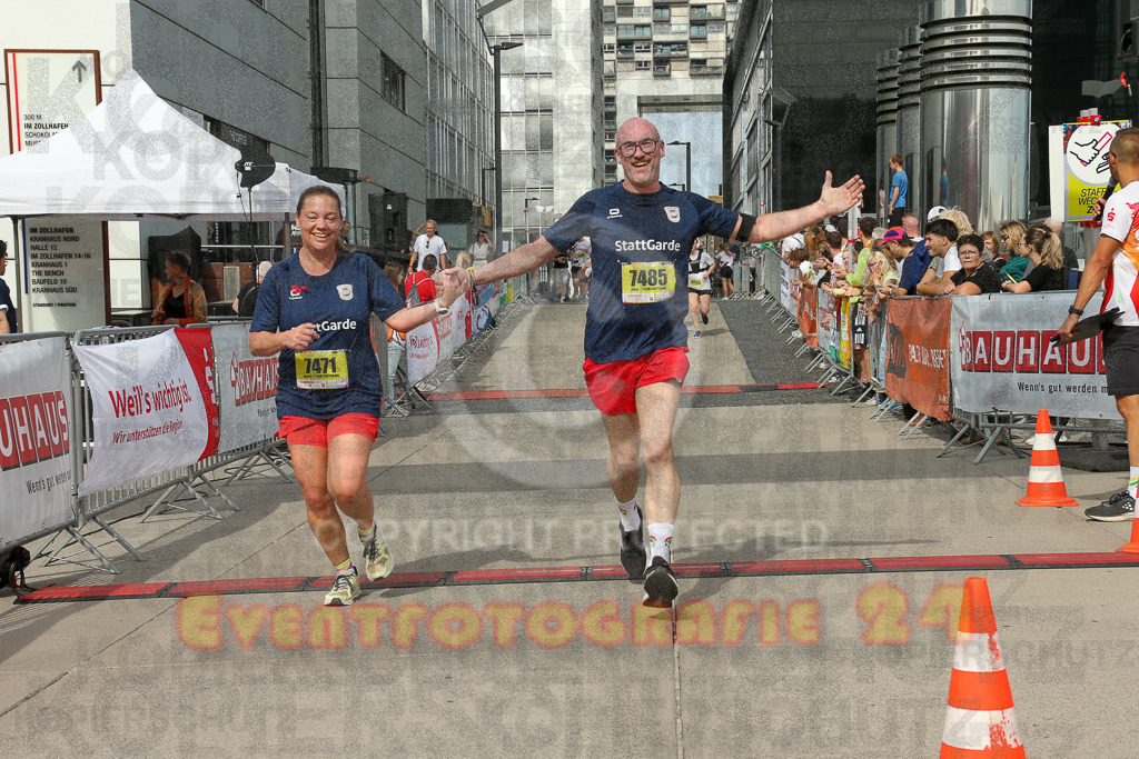 250920_1330_EX1_5135 | Sportfotografie im Rhein-Sieg Kreis, Köln, Bonn, NRW, Rheinland Pfalz, Hessen, etc. Unser Tätigkeitsfeld umfasst den Laufsport vom Volkslauf über den Marathon, Duathlon, Triathon bis zum Ultralauf wie Kölnpfad Ultra oder Schindertrail.