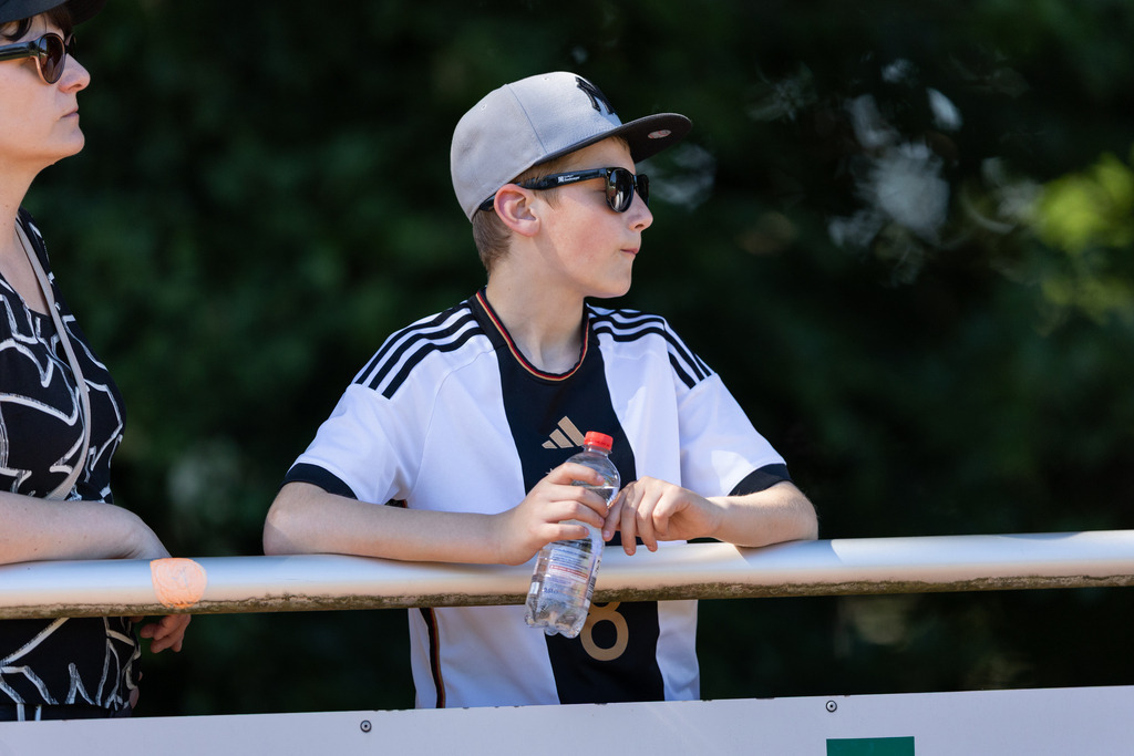 Fußball I Männer I 40. Pfingscup Hollage I 13390 | realhellocedii - Realisiert mit Pictrs.com
