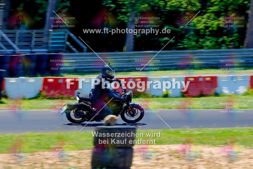 _MOT9343 | Hier findet Ihr Bilder von Touristenfahrten auf der Nürburgring Nordschleife oder von anderen Veranstaltungen die ich besucht habe. Viel Spass beim Durch Schauen 
