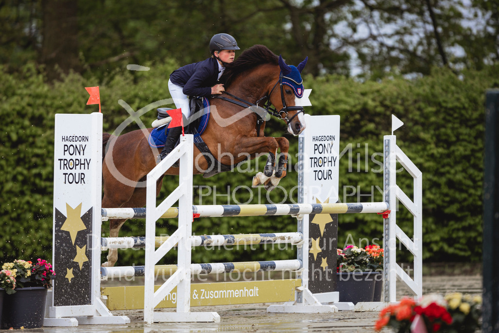 240426_Olfen-Vinnum_PonyTrophy-326 | Deine schönsten Turniermomente als professionelle Fotos! Entdecke hochwertige Pferdesport-Fotografie im Online-Shop. Jetzt Fotos finden & bestellen!