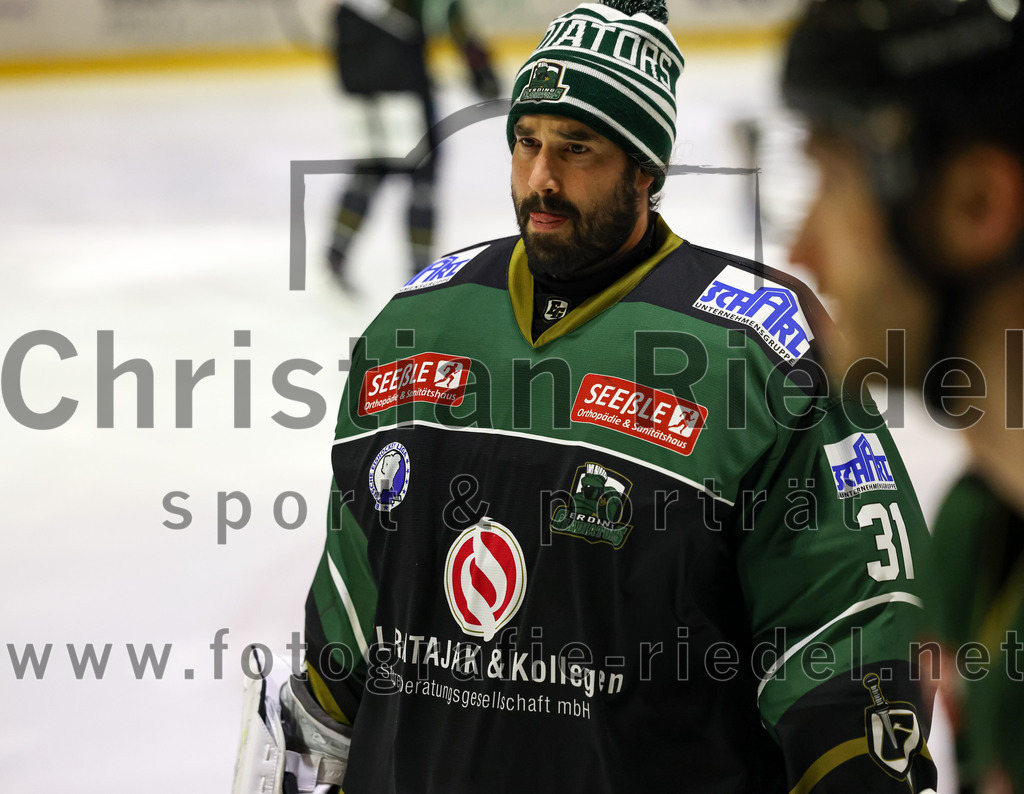 2023-02-10_010_TSV_Erding_gegen_ERSC_Amberg | Erding, Deutschland, 10.02.2023:
Eishockey, Bayernliga Meisterrunde Gruppe B 2022 / 2023, 3. Spieltag, TSV Erding gegen ERSC Amberg, Endergebnis: 6:3

Torwart Christoph Schedlbauer (Erding Gladiators, #31)

Foto: Christian Riedel / fotografie-riedel.net