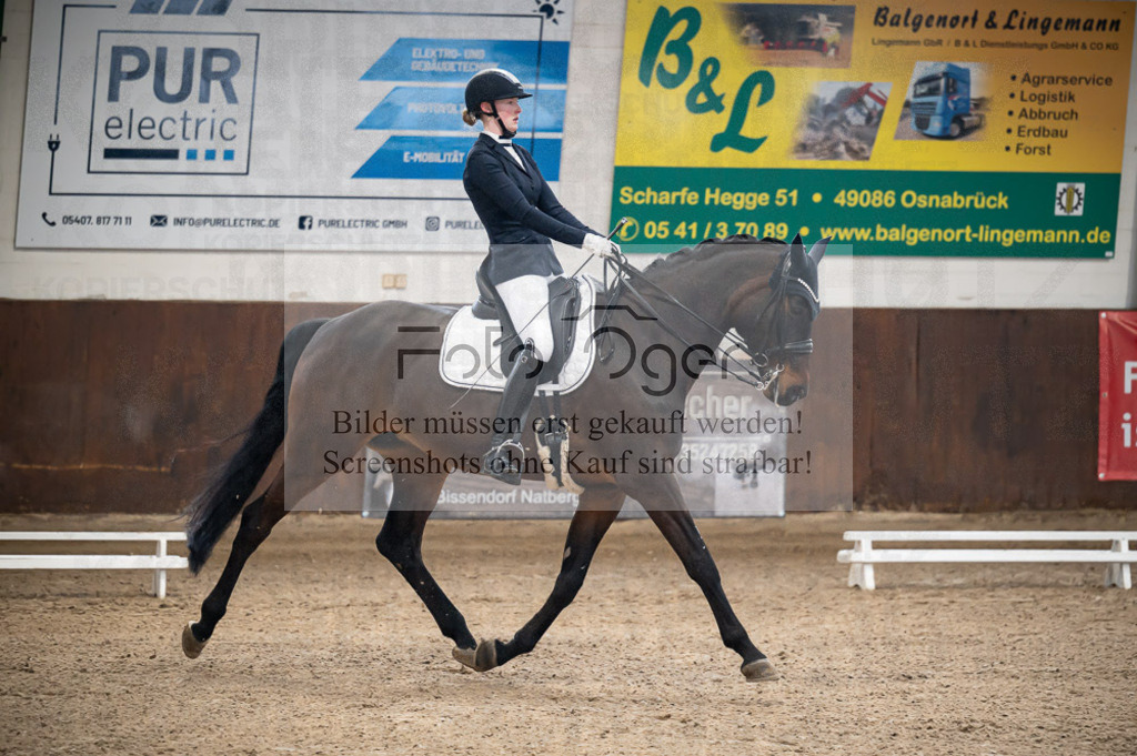 Hallenreittunier Voxtrup 2023 | Entdecke hochwertige Reitturnierfotos von Foto Oger. Professionell, emotional und authentisch – jetzt Lieblingsmomente im Shop bestellen.Deutschlandweite Turnierfotografie. - Realisiert mit Pictrs.com