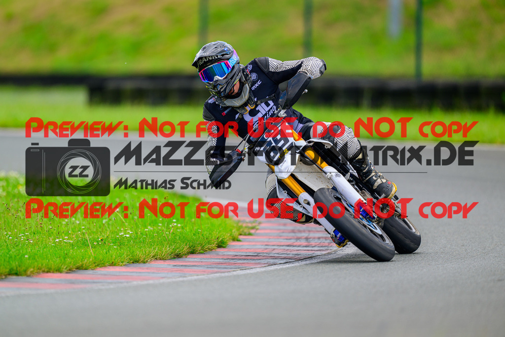 MaZZes_FotoMatrix_240623_6007705_0624 | S3