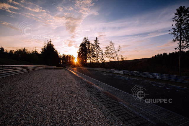 NBG180420_2347JS_JS | Nuerburgring Nordschleife - Foto: Gruppe C Photography - Realisiert mit Pictrs.com