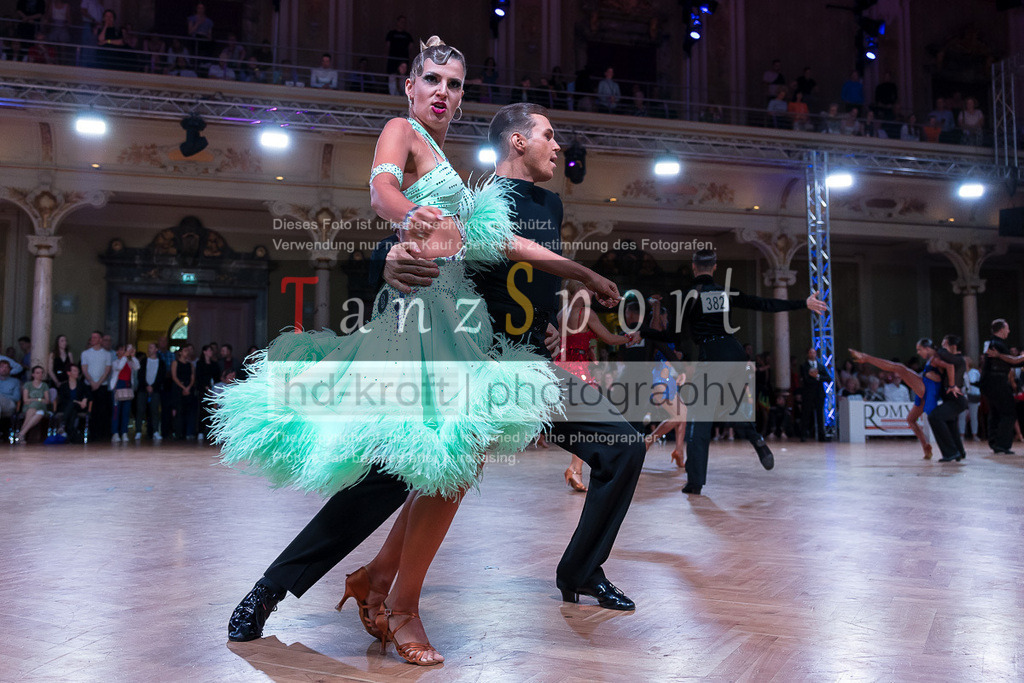 20240706_WDSF_WO_Latin_8844 | Tanzsportbilder, Standardtanz, Lateintanz, WDSF, DTV, LTVB, dancecomp, goc, hessen tanzt, blaues band der spree, walzer, tango, wiener walzer, slowfox, quickstepp, samba, rumba, cha-cha-cha, paso doble. jive, hd-kroft photography, turniertanzsport