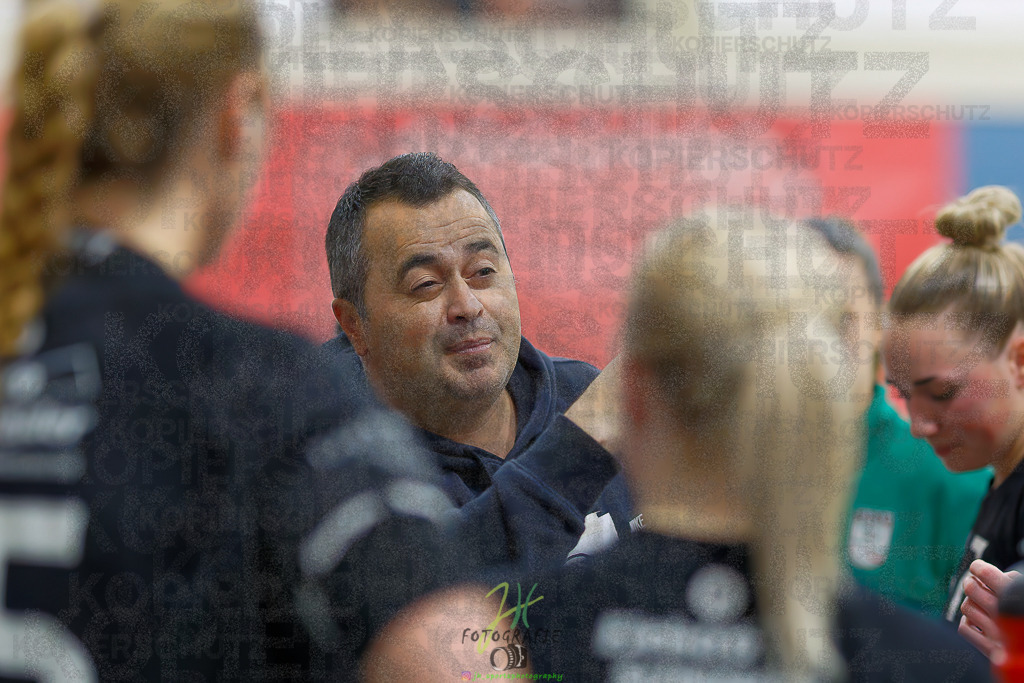 Frauen Regionalliga (HHV); HSG Wettenberg - HSG Twistetal | Frauen Regionalliga (HHV); HSG Wettenberg - HSG Twistetal am 08.11.2025 in Launsbach (Wettenberg) (Halle GS Launsbach (Wettenberg))Photo © 2025 - Jörg Heinrich - Realisiert mit Pictrs.com