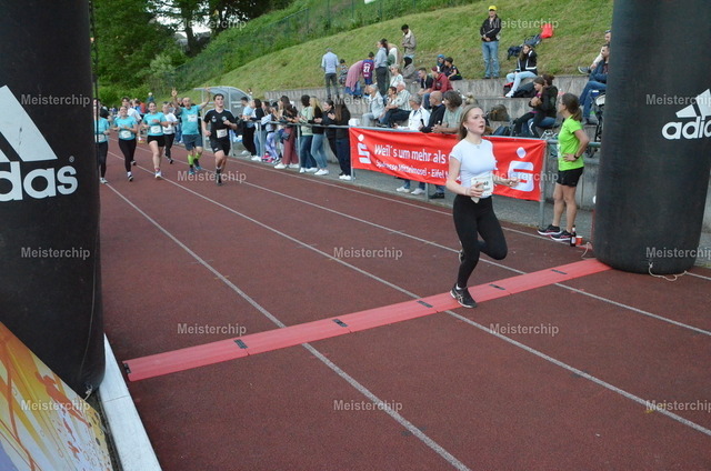 19-36-22_ | Meisterchip Fotoshop - Realisiert mit Pictrs.com