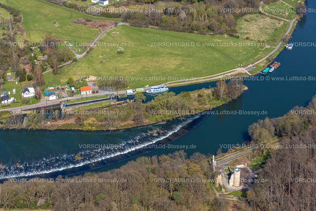 Witten220401219 | Luftbild, touristisches Trio, Schleusenwärterhaus mit Fähre, Herbeder Schleuse und Burgruine Hardenstein am Fluss Ruhr, Witten, Ruhrgebiet, Nordrhein-Westfalen, Deutschland