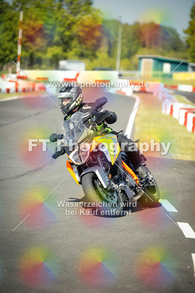OBK_Mai_Volker_Adam-10366 | Hier findet Ihr Bilder von Touristenfahrten auf der Nürburgring Nordschleife oder von anderen Veranstaltungen die ich besucht habe. Viel Spass beim Durch Schauen 