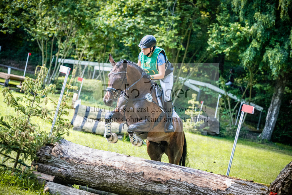 A1_Vielseitigkeitsturnier Melle Oldendorf-15c-0372 | Entdecke hochwertige Reitturnierfotos von Foto Oger. Professionell, emotional und authentisch – jetzt Lieblingsmomente im Shop bestellen.Deutschlandweite Turnierfotografie. - Realisiert mit Pictrs.com