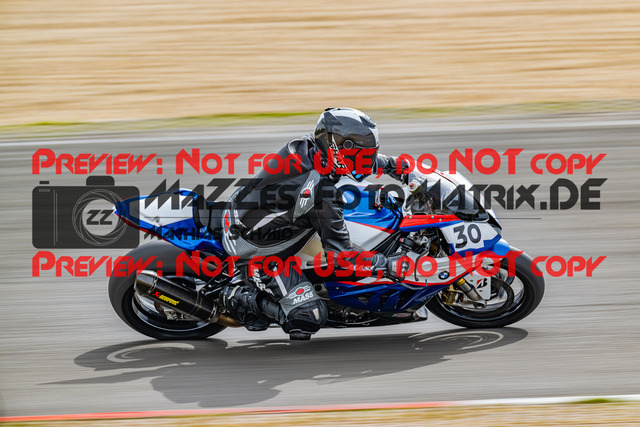 MaZZes_FotoMatrix_230719_852 | ROT