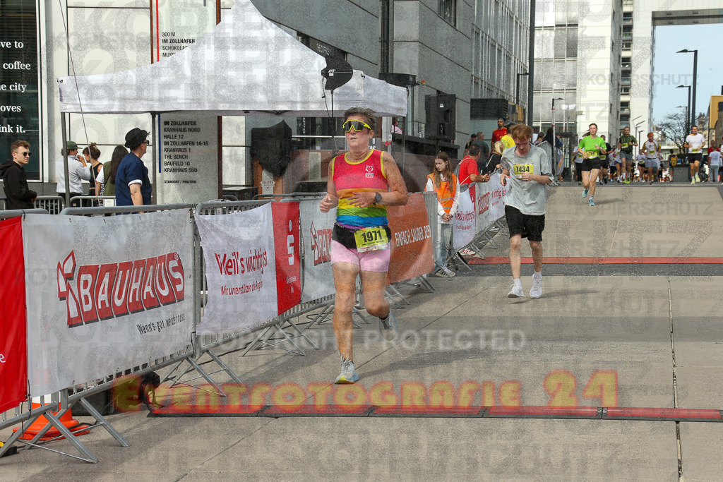 250920_1330_EX1_5027 | Sportfotografie im Rhein-Sieg Kreis, Köln, Bonn, NRW, Rheinland Pfalz, Hessen, etc. Unser Tätigkeitsfeld umfasst den Laufsport vom Volkslauf über den Marathon, Duathlon, Triathon bis zum Ultralauf wie Kölnpfad Ultra oder Schindertrail.