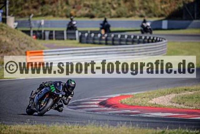 pube0328 | Professionelle Fotos von Sportveranstaltungen, aber auch Hochzeiten und anderen Events. - Realisiert mit Pictrs.com
