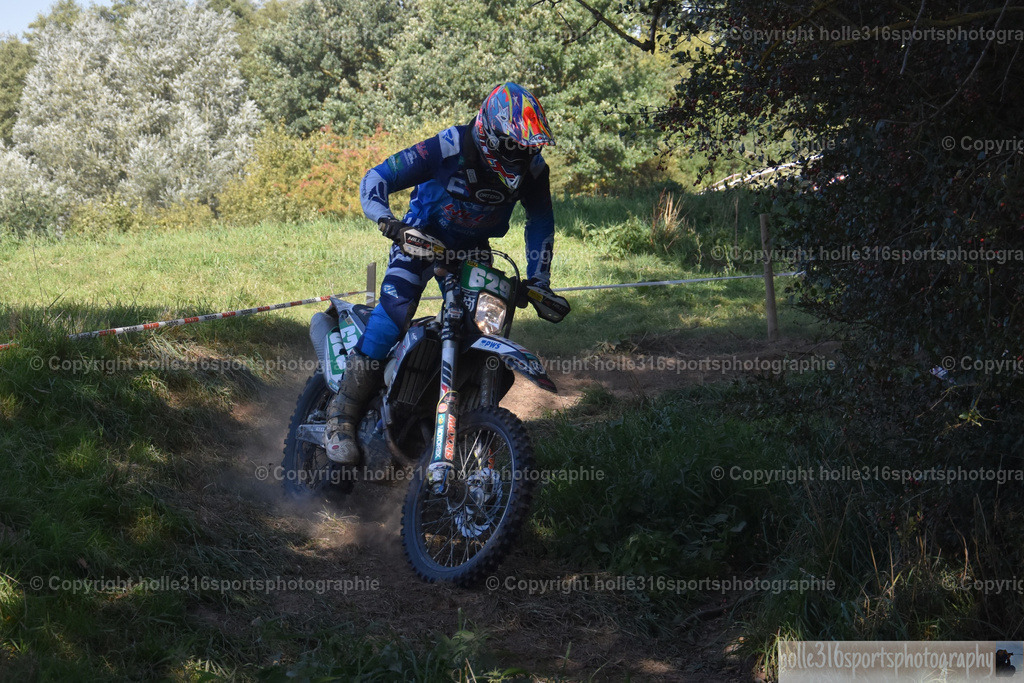 DSC_0065 | Sportfotografie , Motorsport, Motoross, Reitsport, Mointainbike, Enduro,
Landschaft , Outdoor, Eventfotografie, Landschaft, Bilder online bestellen - Realisiert mit Pictrs.com