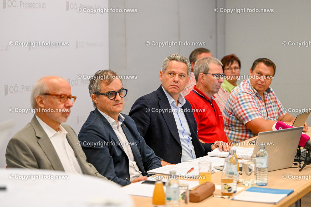 Pressekonferenz ADX Energy_ 07.09.2023-12 | 07.09.2023, Presseclub Linz, AUT, Pressekonferenz ADX Energy, Stimmungslage zur Gasexploration in Molln, im Bild Georg Brasseur (Univ. Prof. TU Graz), Alan Reingruber (Geschaeftsfuehrer ADX Vie GmbH), Paul Fink (CEO ADX Energy), Andreas Knoll (Regioplan Ingenieure Salzburg GmbH), Martin Schober (Gemeindevorstand Molln)