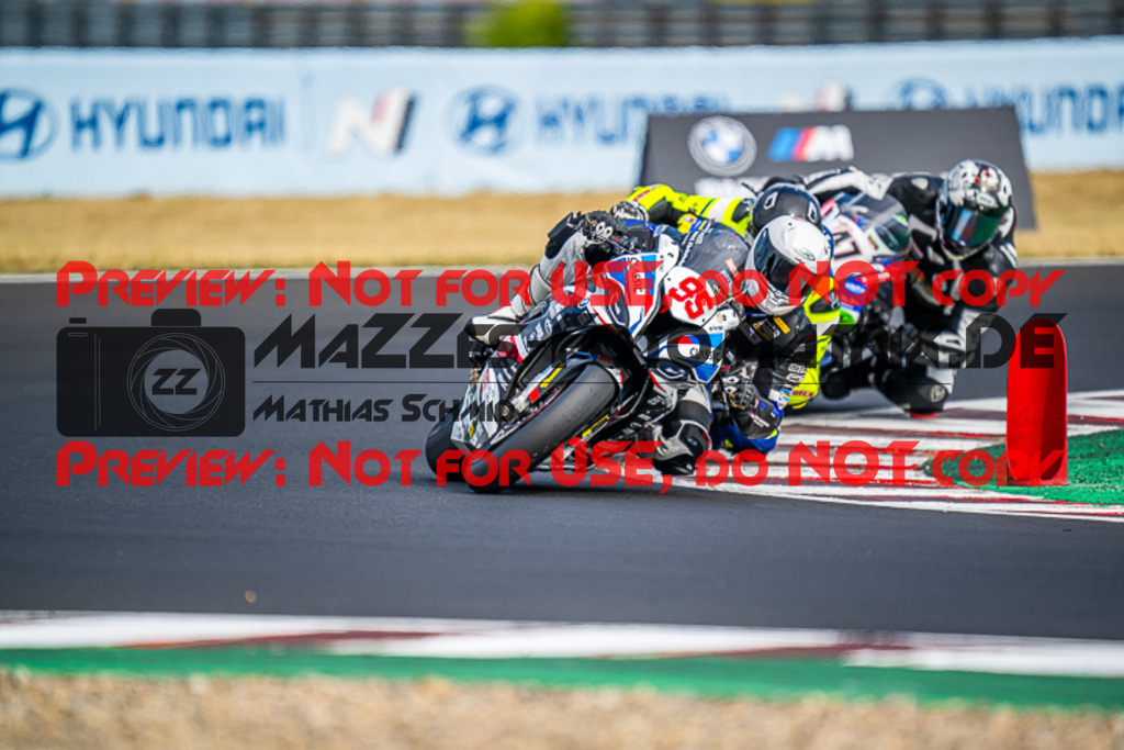 MaZZes_FotoMatrix_220625_2385 | PROSUPERSTOCK