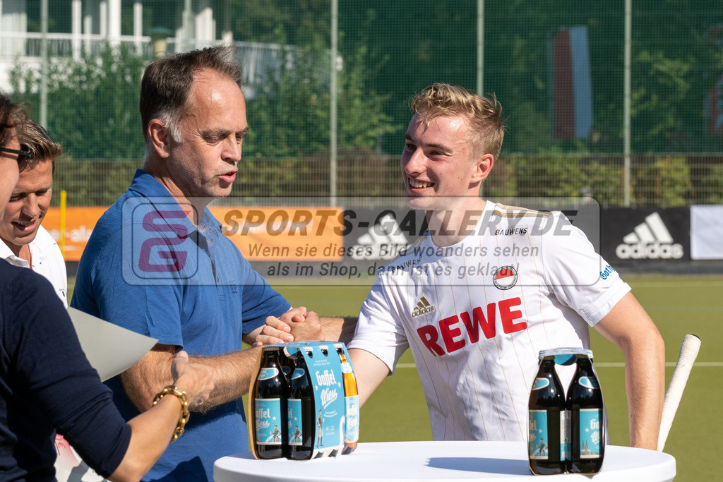 SFE_20220903_0051 | Luis Höchemer ( Rot-Weiss Köln #9 )  ; 1. Bundesliga Hockey Herren Rot-Weiss Köln - TSV Mannheim am 03.09.2022 in Köln (KTHC Stadion Rot-Weiss Köln Tennis and Hockey Club), Photo: Stephan Fehrmann 2022 (Sports-Gallery)