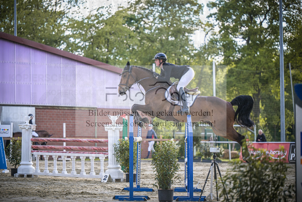 DOS_4073 | Entdecke hochwertige Reitturnierfotos von Foto Oger. Professionell, emotional und authentisch – jetzt Lieblingsmomente im Shop bestellen.Deutschlandweite Turnierfotografie. - Realisiert mit Pictrs.com