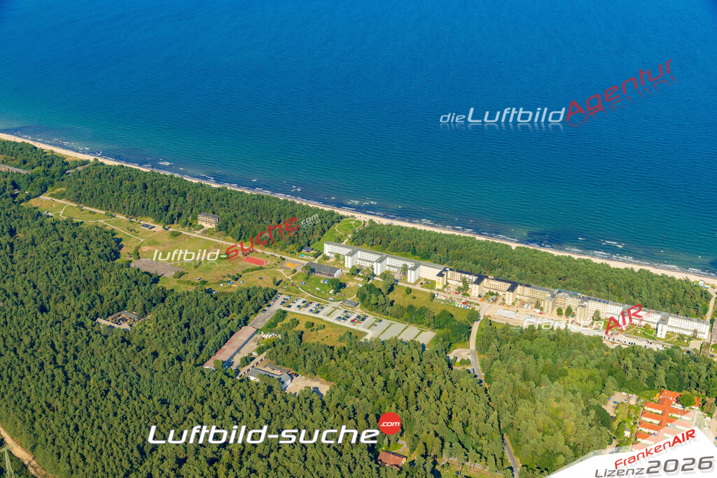 Binz Bild- Das Luftbild wurde 2025 vom UL-Flugzeug heraus erstellt ( keine Drohne bzw. Drohnenaufnahme ) - Hochauflösende Luftaufnahme -Nicht vergleichbar mit Google Maps oder Satelittenbilder- Die Geschenkidee !Mit Lizenz und Bildrechte bestellbar - CC