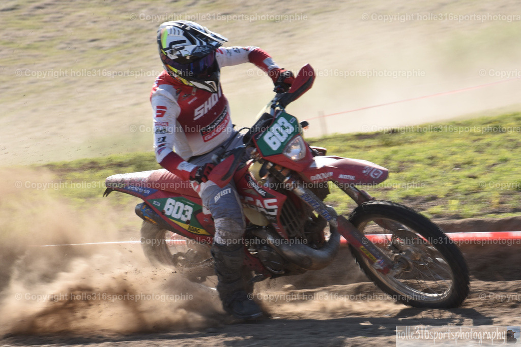 DSC_0359 | Sportfotografie , Motorsport, Motoross, Reitsport, Mointainbike, Enduro,
Landschaft , Outdoor, Eventfotografie, Landschaft, Bilder online bestellen - Realisiert mit Pictrs.com