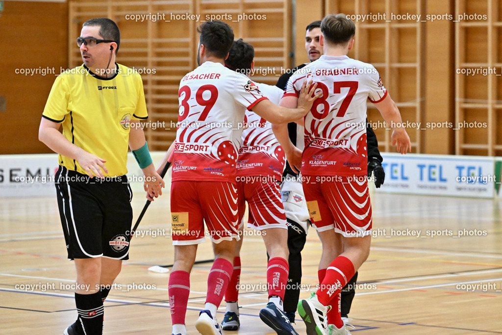 VSV Unihockye vs. KAC Floorball | Alexander Gruber Referee, #39 Max Olsacher KAC Floorball, #87 Fabian Grabner KAC Floorball, #55 Maximilian Obereder KAC Floorball, VSV Unihockye vs. KAC Floorball, VSV Unihockye vs. KAC Floorball am 13.04.2025 in Villach (Ballspielhalle St. Martin), Austria, (Photo by Bernd Stefan)
