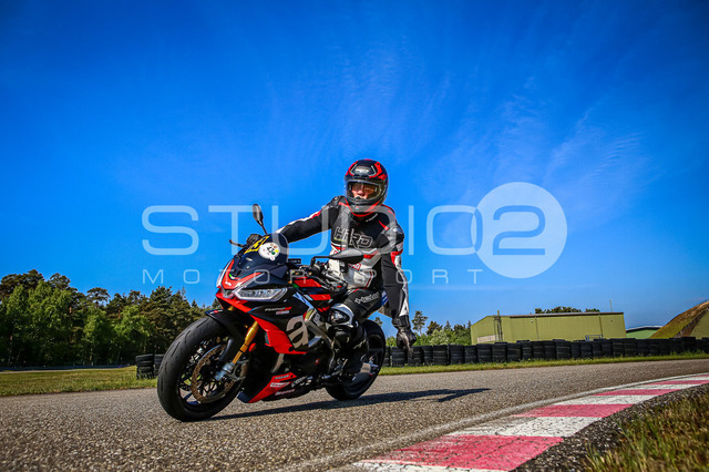0013-260508DCB-001_13 | Deine Full-Service-Agentur für ✔️Videoproduktionen und ✔️Motorsportfotografie Jetzt Angebot anfragen!