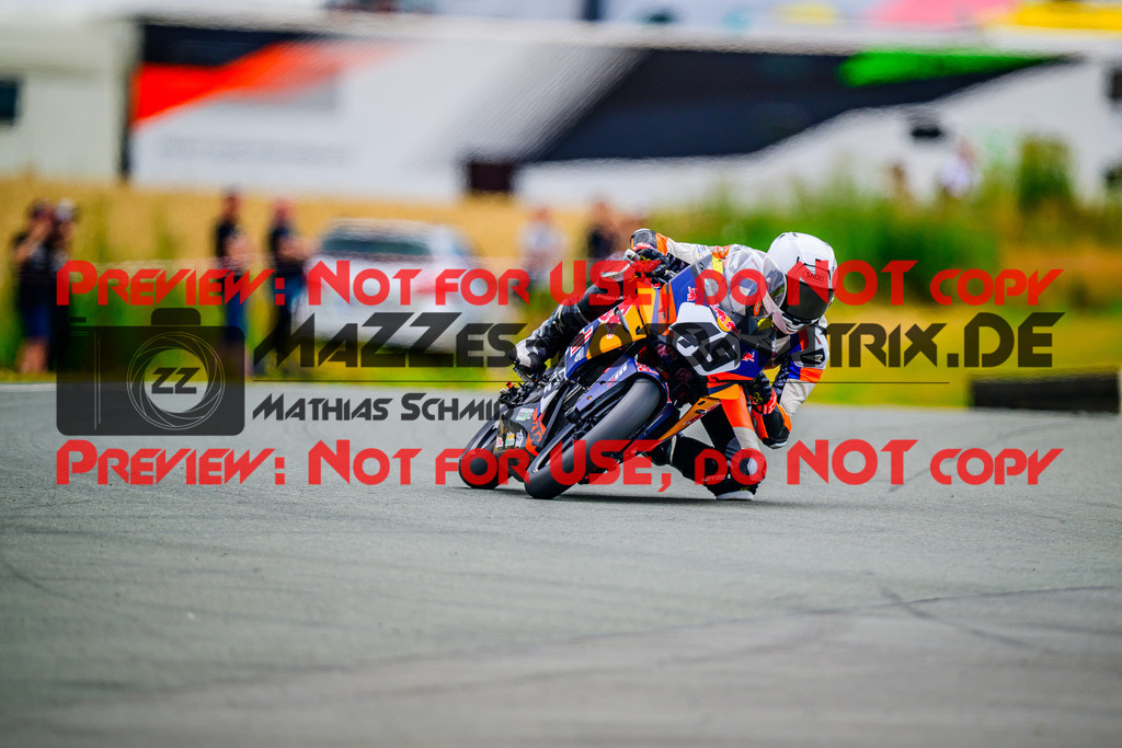 MaZZes_FotoMatrix_240727_6007705_1741 | SSP300