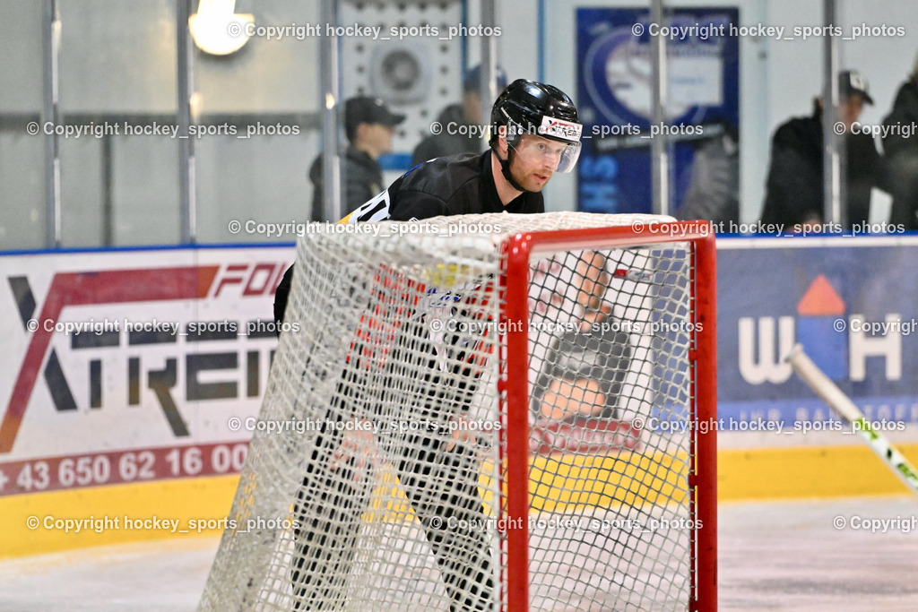 ESC Steindorf vs. EHC Althofen | Orel Stephan Referee, ESC Steindorf vs. EHC Althofen, ESC Steindorf vs. EHC Alhofen am 03.03.2024 in Steindorf (Ossiachersee Halle), Austria, (Photo by Bernd Stefan)