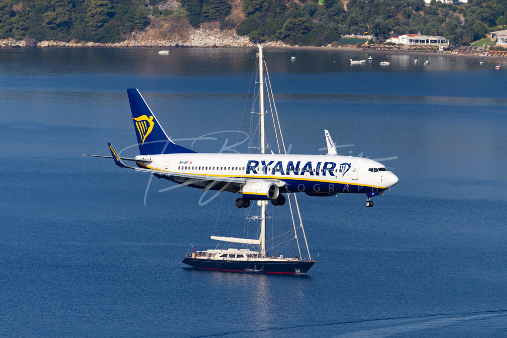 20250723-822A0387 Kopie | Buy high-quality aviation and travel photography prints by professional photographer Timo Breidenstein. Authentic images, professionally printed, worldwide shipping. - Realisiert mit Pictrs.com