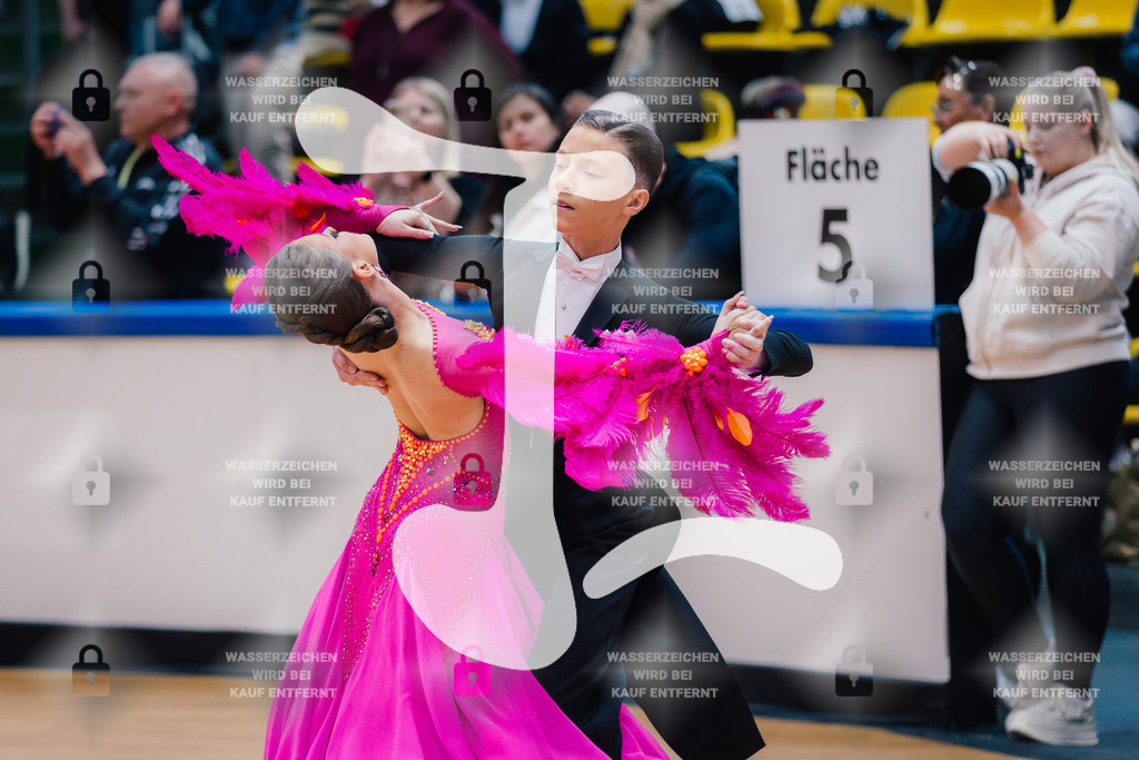 Hessen Tanzt WDSF Open Junior II Standard 10th (210) Tim Gordon _ Luisa Huber (Schwarz-Weiß-Club Pforzheim)-2025-05-17-7483 | Webshop for digital downloads and prints of dance sport, event & show photographer Julian Link - Realisiert mit Pictrs.com