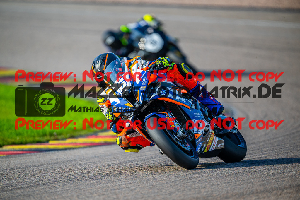 MaZZes_FotoMatrix_240504_6007705_5937 | STK1000
