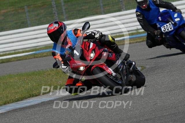 2024_04_30_PBK_23398 | Sportfotografie; SlowMotion; Video; Rennstrecke; Hafeneger; Speer; Racing; RSE; BMW; CBO; Trackday; Motorsportarena; Hockenheimring; Brno; Most; Barcelona; Valencia