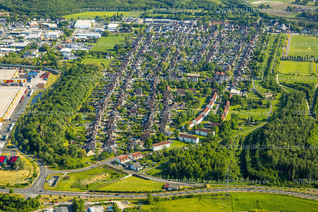 Hamm230506562 | Luftbild, Lippepark Hamm, Halde Schacht Franz, Wohnsiedlung Isenbecker Hof, zwischen Juffernbuschstraße und Albert-Funk-Straße, Stadtbezirk Herringen, Hamm, Ruhrgebiet, Nordrhein-Westfalen, Deutschland