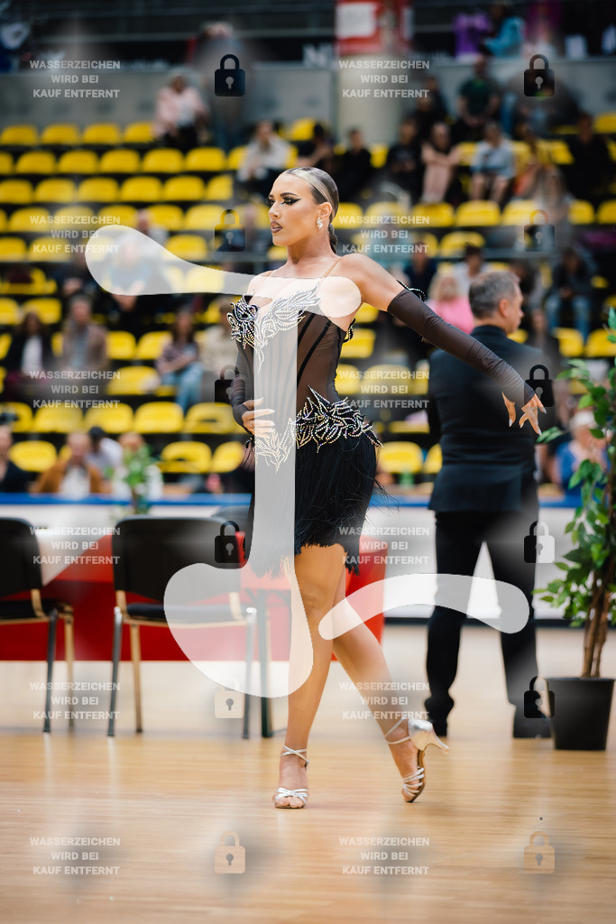 Hessen Tanzt WDSF International Open Latin 11th (43) Justin Lauer _ Rita Schumichin (TSC Saltatio Neustadt im TV 1860 Mußbach)-2025-05-18-4542 | Webshop for digital downloads and prints of dance sport, event & show photographer Julian Link - Realisiert mit Pictrs.com