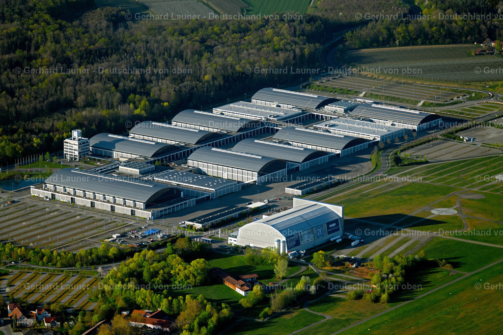 4024500 | FRIEDRICHSHAFEN 15.04.2020 Ausstellungsgelände und Messehallen der Messe in Friedrichshafen im Bundesland Baden-Württemberg, Deutschland. Weiterführende Informationen bei: Messe Friedrichshafen GmbH. // Exhibition grounds and exhibition halls of the Messe in Friedrichshafen in the state Baden-Wuerttemberg, Germany. Further information at: Messe Friedrichshafen GmbH. Foto: Gerhard Launer
