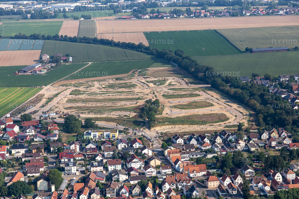 Luftbild: Baugebiet Höhenweg 2 in Kandel im Bundesland Rheinland-Pfalz in Deutschland. Foto: IMG_122240.jpg vom 11.08.2020 durch Werner Riehm/FLY-FOTO.de
