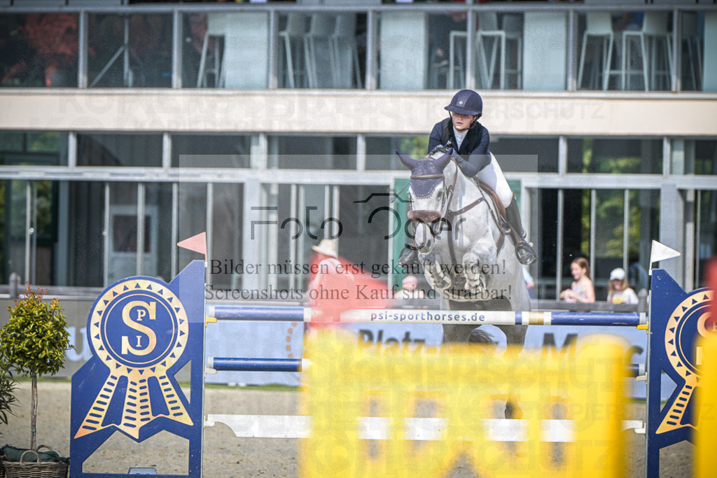 DOS_6897 | Entdecke hochwertige Reitturnierfotos von Foto Oger. Professionell, emotional und authentisch – jetzt Lieblingsmomente im Shop bestellen.Deutschlandweite Turnierfotografie. - Realisiert mit Pictrs.com