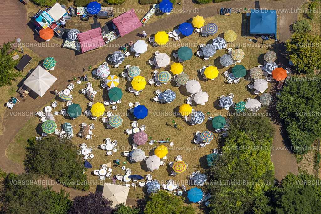 Oberhausen230705652-2 | Luftbild, ASO Oberhausen ÃƒÆ’Ã‚Â¢ÃƒÂ¢Ã¢â‚¬Å¡Ã‚Â¬ÃƒÂ¢Ã¢â€šÂ¬Ã…â€œ Seniorenresidenz am OLGA-Park, Aussengastronomie mit bunten Sonnenschirmen, Osterfeld, Oberhausen, Ruhrgebiet, Nordrhein-Westfalen, Deutschland